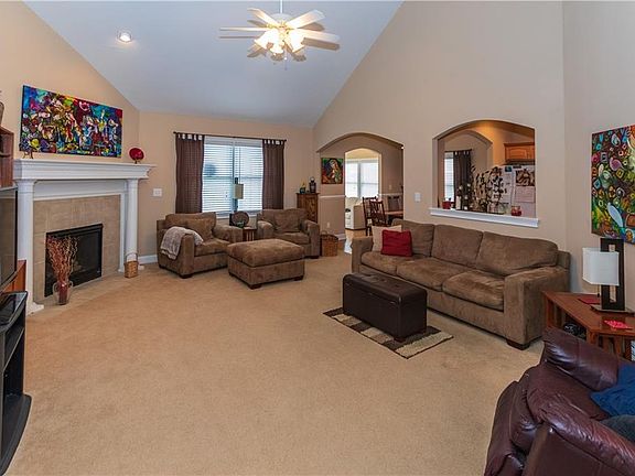5th image of 1504 N Manchester Dr