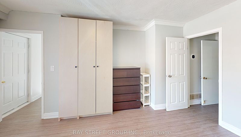 Toronto House for rent - 4 Bedrooms — photo 10