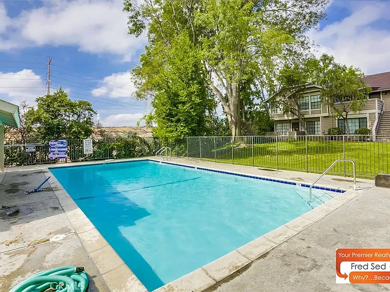 11350 Foothill Blvd — Photo 19
