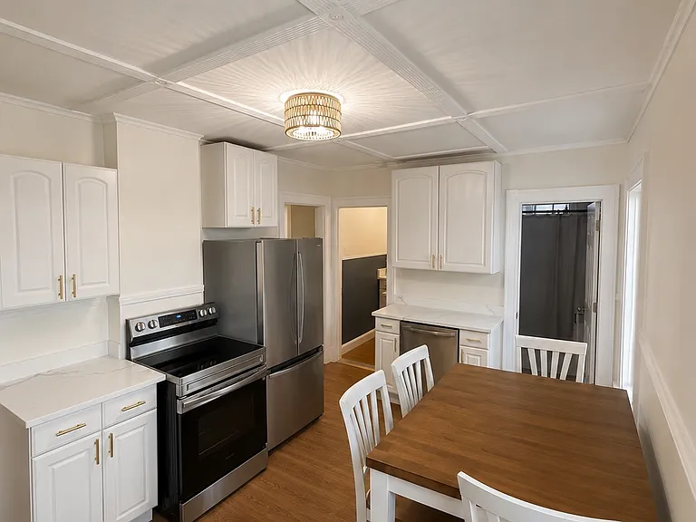 26 Atlantic St #1 — Photo 2