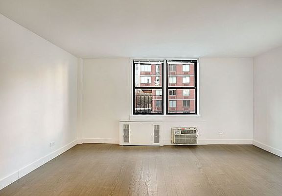 4th image of 530 2nd Ave APT 7B