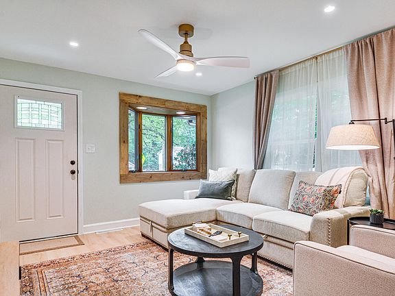 4th image of 8704 Chapel Hill Rd