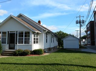 2154 Rosedale Ave, Dubuque, IA 52001