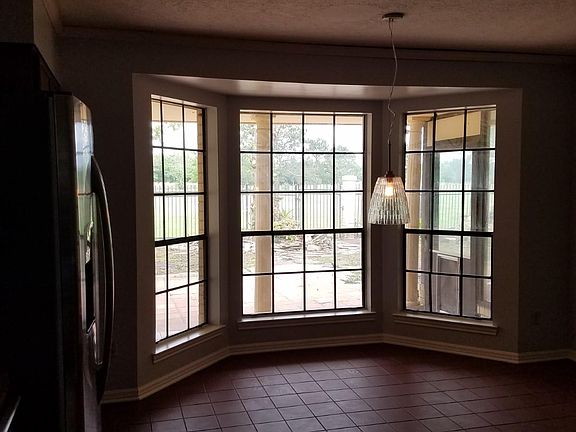 5th image of 4375 Willow Bend Dr