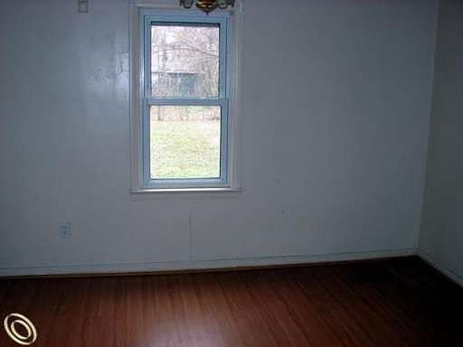 4th image of 18424 Wexford St