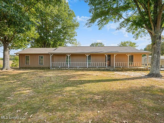 3rd image of 13585 Holly Springs Rd
