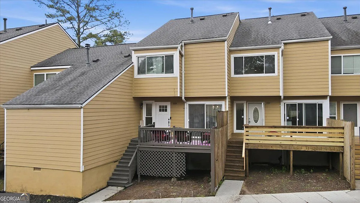 2 bed, 2.5 bath, 1470 sqft, $2,300 — Photo 3