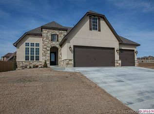 5823 E 143rd St, Bixby, OK 74008