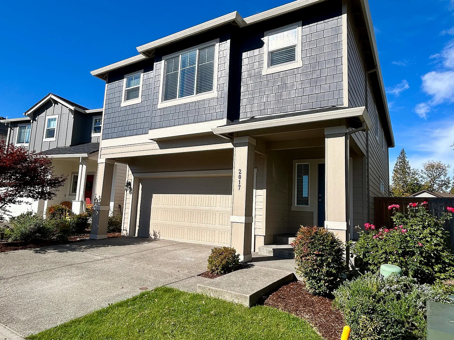 4 bed, 2.5 bath, 1992 sqft, $2,950 — Photo 2