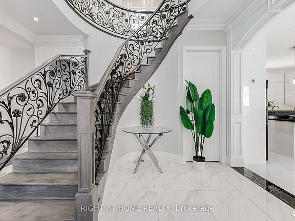 4th image of 386 Kennedy Rd