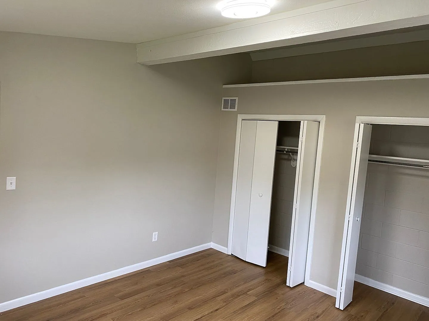 C2 Properties- 2417 Lewis — Photo 3
