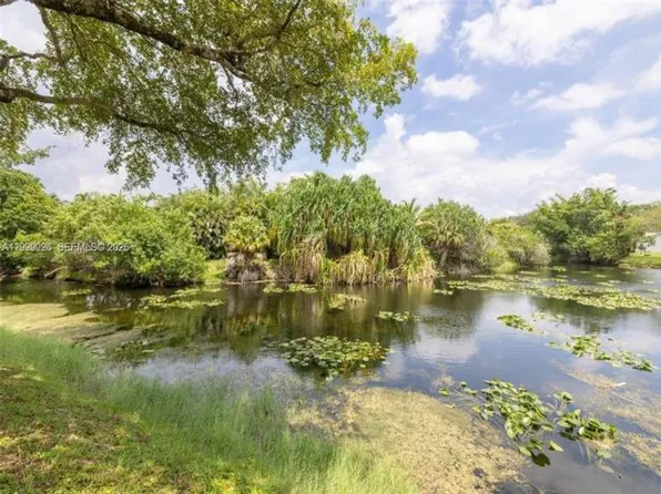 4299 Coral Springs Dr, Coral Springs, FL 33065