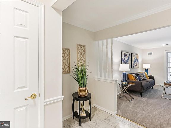 4th image of 5709 Brewer House Cir APT 101