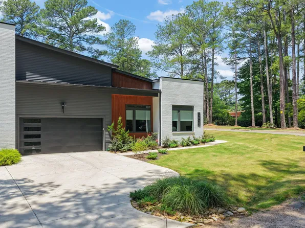 1625 Bruce Cir, Raleigh, NC 27604