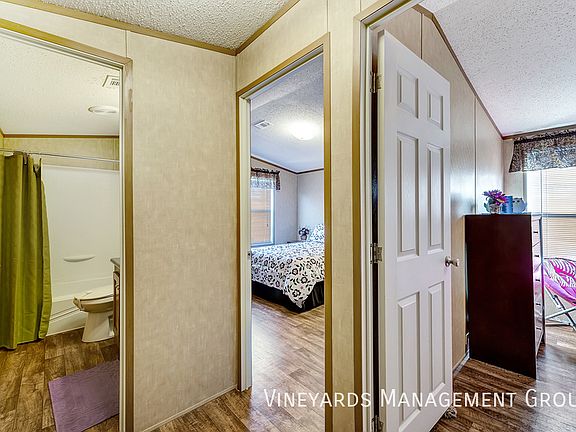 2nd image of 400 Stoney Creek Dr