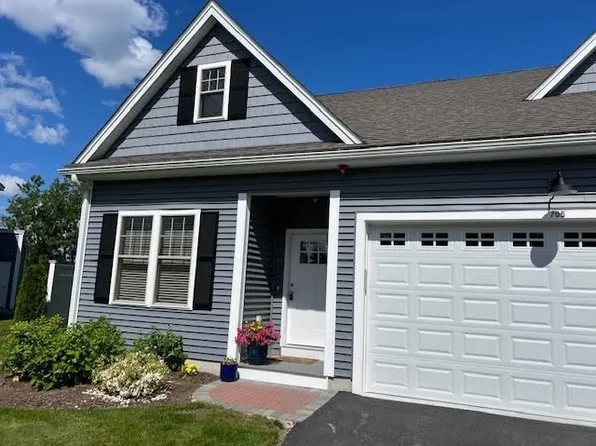 705 Southwood Ln #705, Clinton, MA 01510