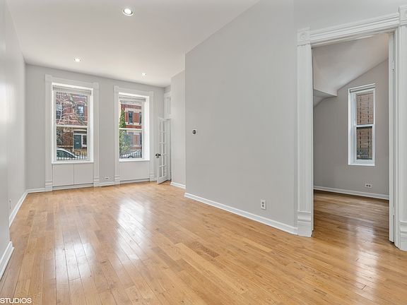 4th image of 2029 N Sheffield Ave APT 1