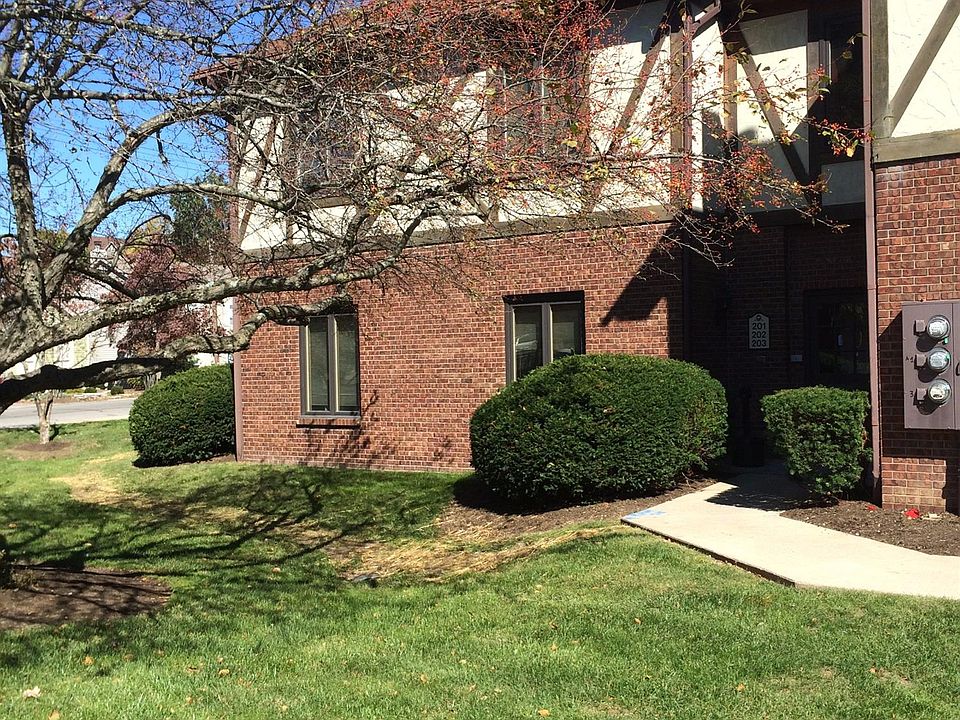 1st image of 128 Kentucky Ave Ste 202