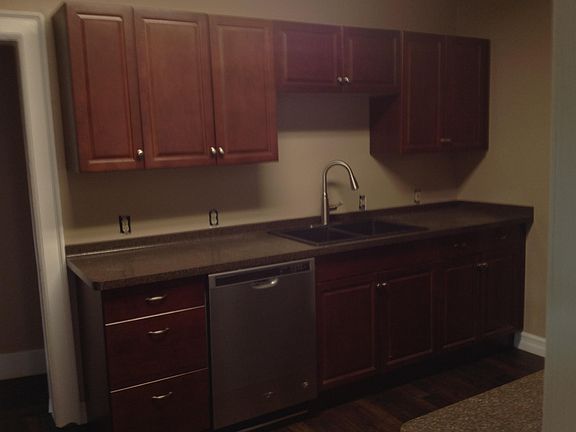 2nd image of 212 Linwood Ave