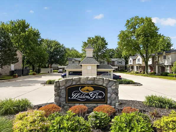 2037 E Franklin Dr, Canton, MI 48187