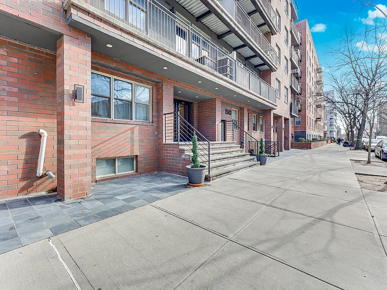 1543 E 19th St #4M — Photo 14