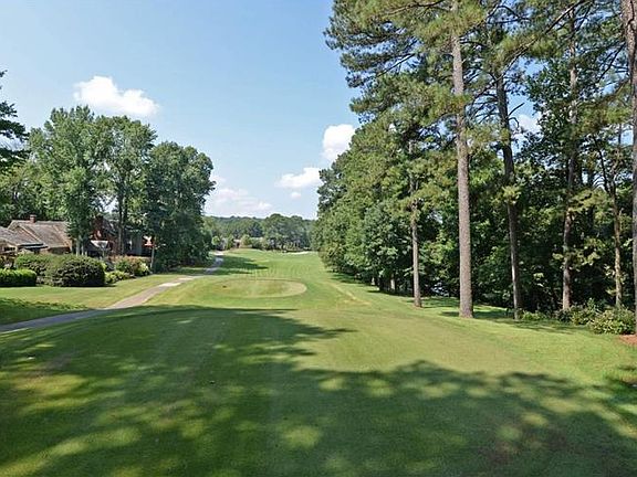 5th image of 8 Ninth Green Dr