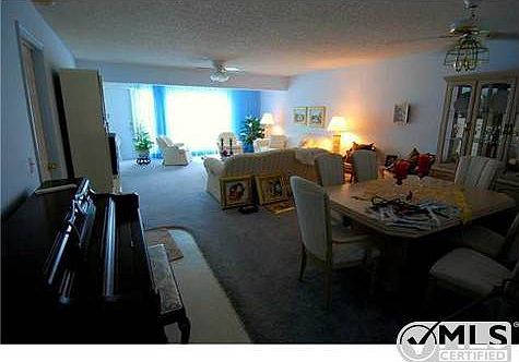 4th image of 1640 NW 18th Ave APT 101