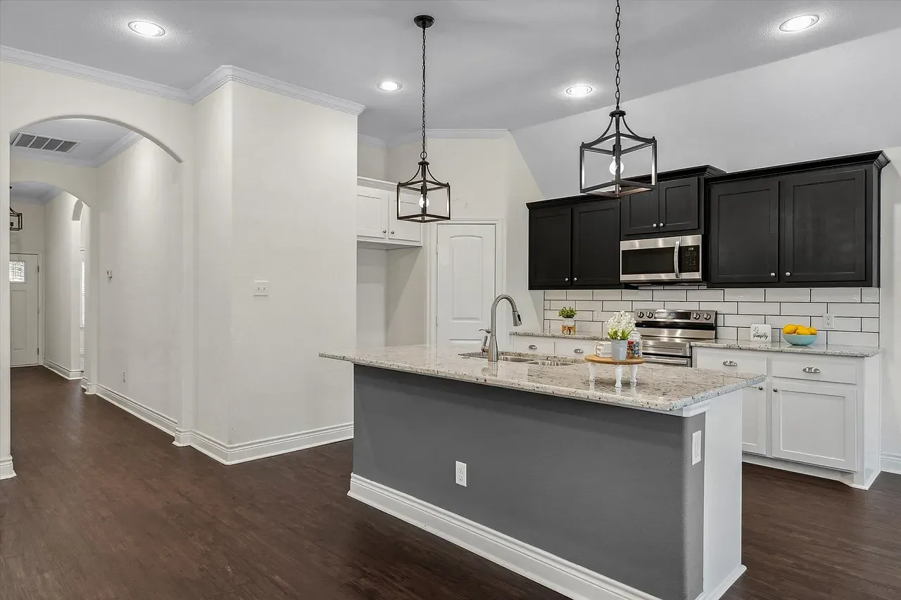 3 bed, 1547 sqft, $1,899 — Photo 4