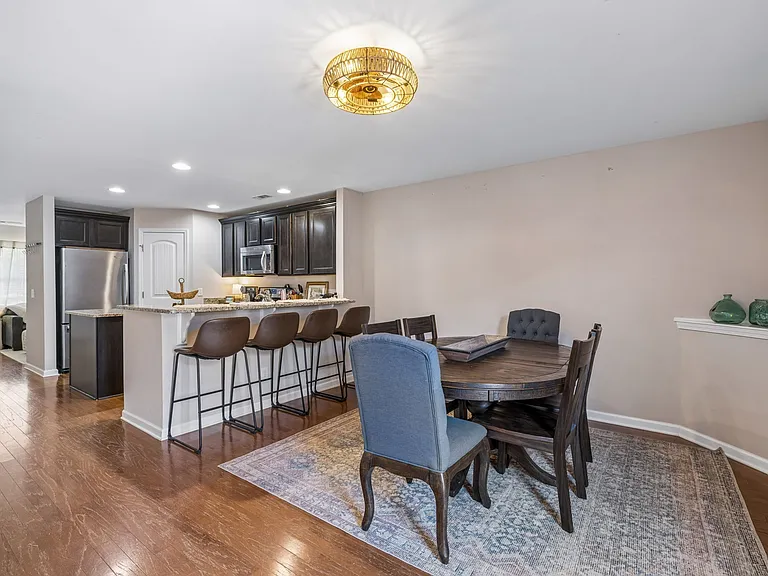 1319 Riverbrook Dr — Photo 20
