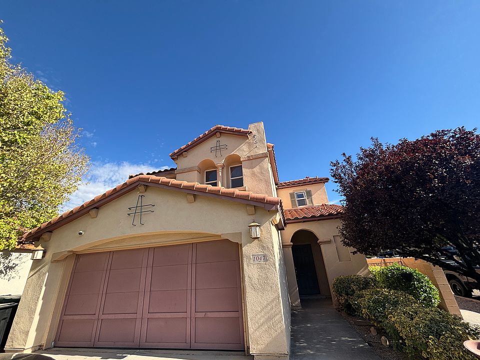 1st image of 1047 Waterfall Dr NE