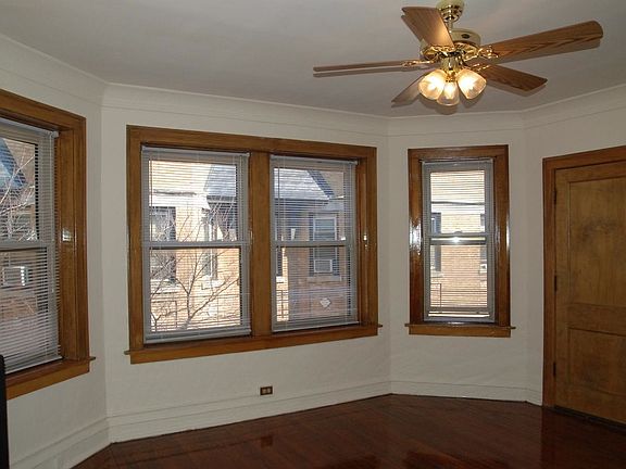 2nd image of 2352 N Cambridge Ave APT 227