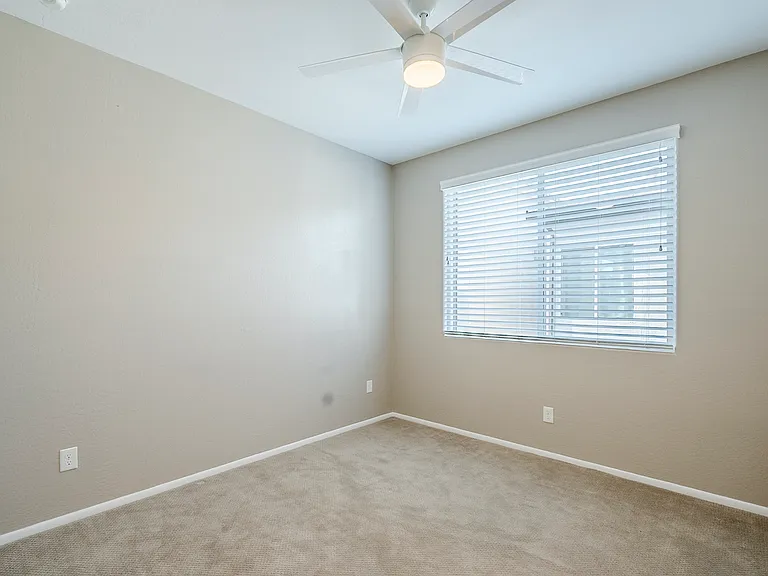 7050 W Carter Dr — Photo 16