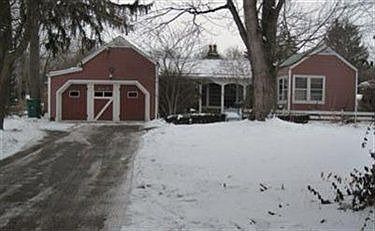 1st image of 208 Evergreen Dr