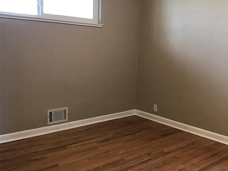 739 S Krameria St — Photo 11