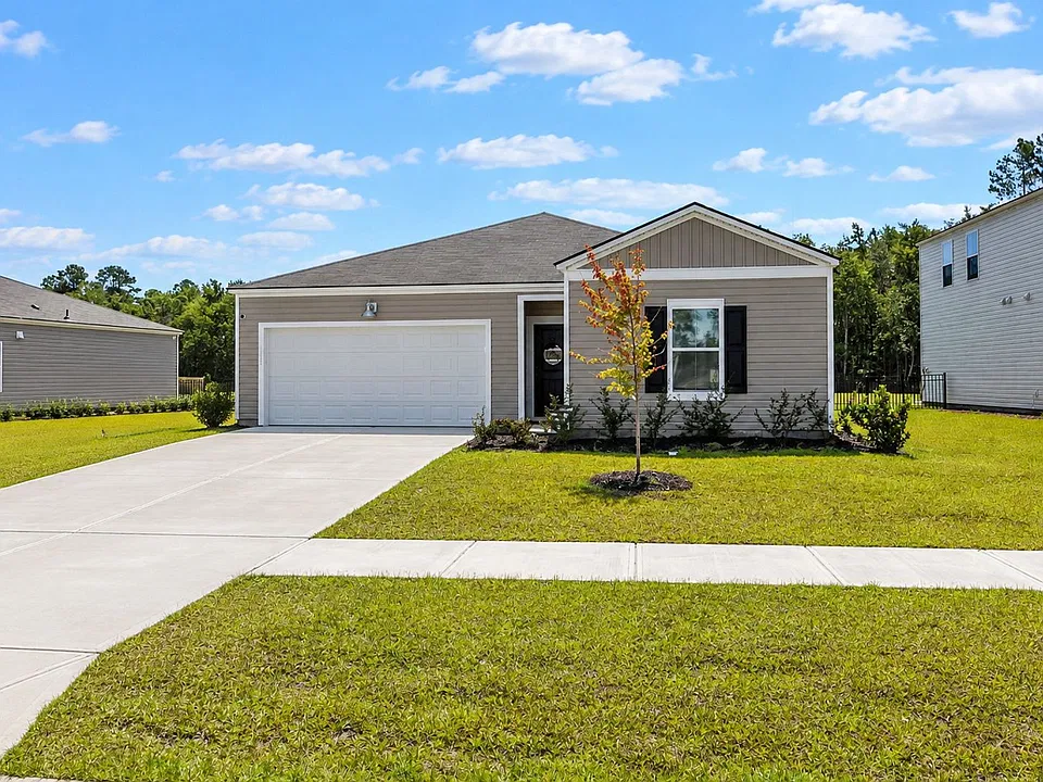 168 Bottlebrush Dr