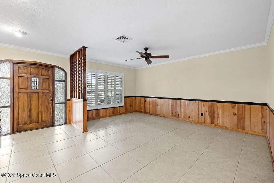 3 bed, 2.0 bath, 1858 sqft, $2,500 — Photo 3