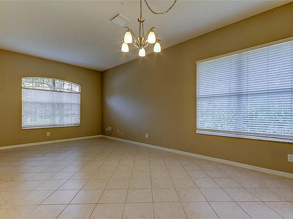 3rd image of 10410 Greendale Dr