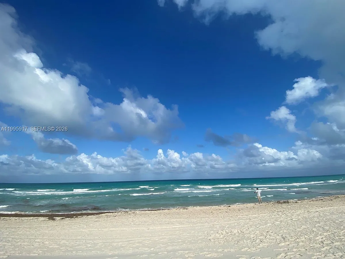 Building Photo - 9056 Collins Ave #23