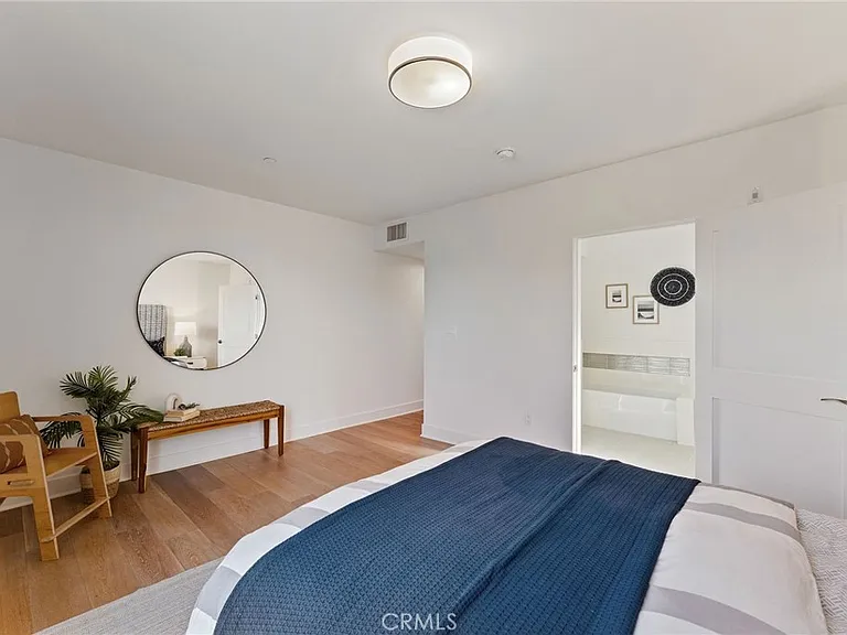 118 N Kings Rd #201 — Photo 16