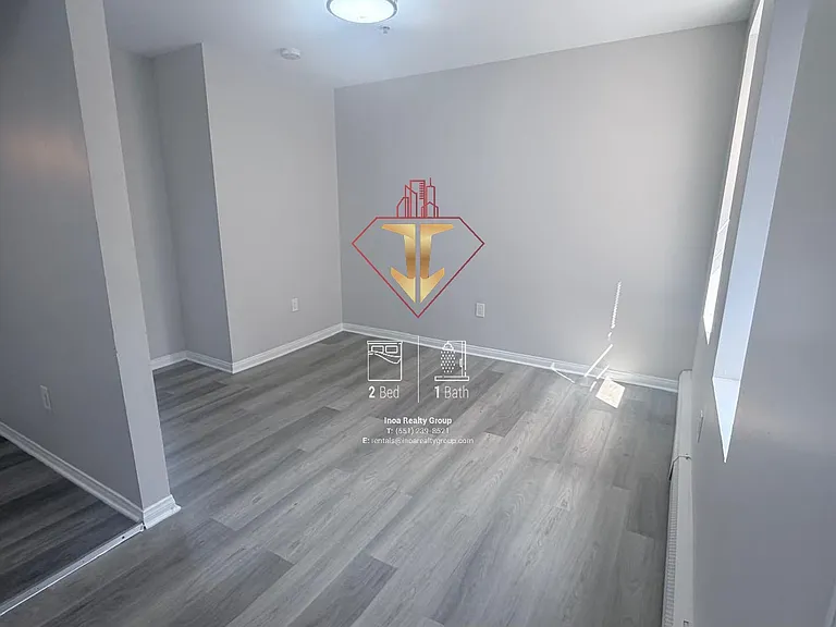 21-22 Emory St #404A — Photo 6
