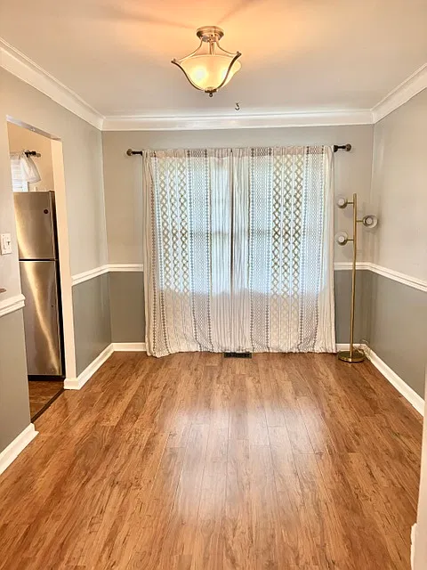 3 bed, 1.5 bath, 1056 sqft, $2,000 — Photo 4
