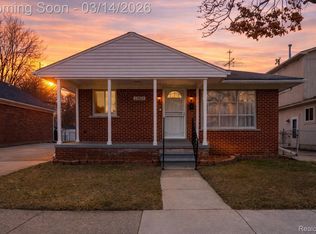 22824 Donald Ave, Eastpointe, MI