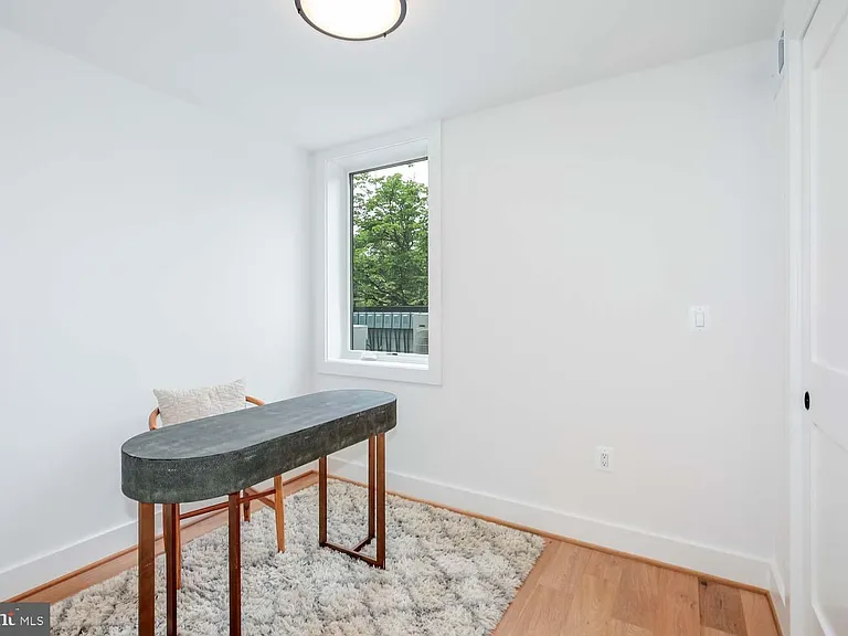 2601 30th St NE #11 — Photo 20