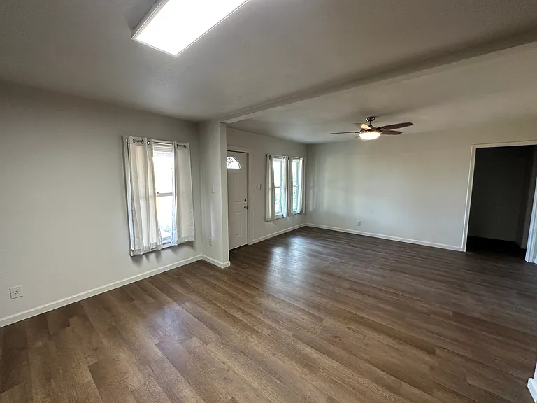 109 Leon St — Photo 4