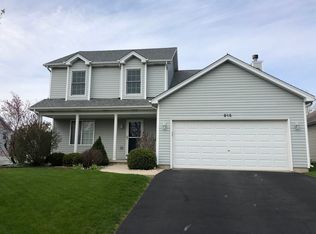 915 Walnut St, Genoa, IL 60135