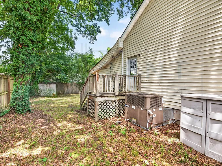521 Georgia St — Photo 27