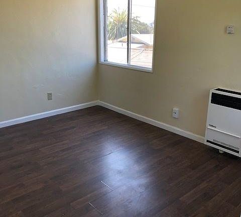 4th image of 3621 45th St