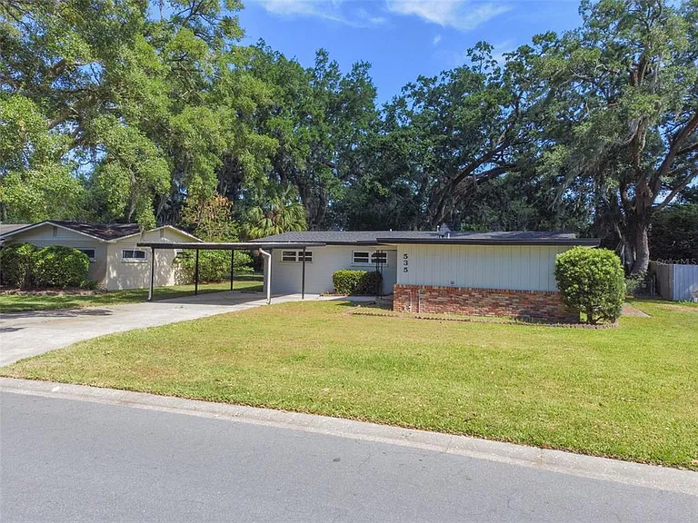 535 W Palmeden Dr — Photo 43