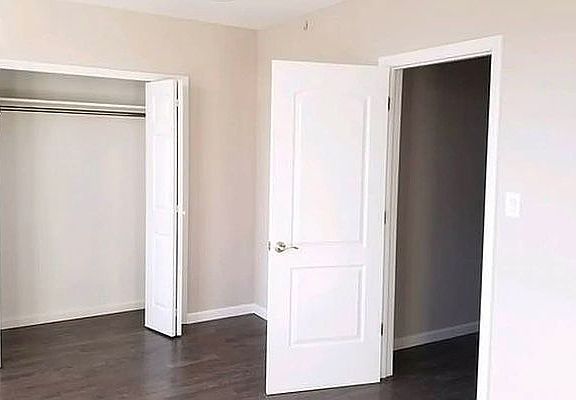 2nd image of 3010 Steinway St #3