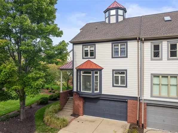 7 Waterside Pl, Pittsburgh, PA 15222